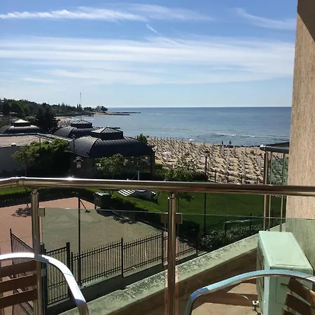 Апартамент съни бей *