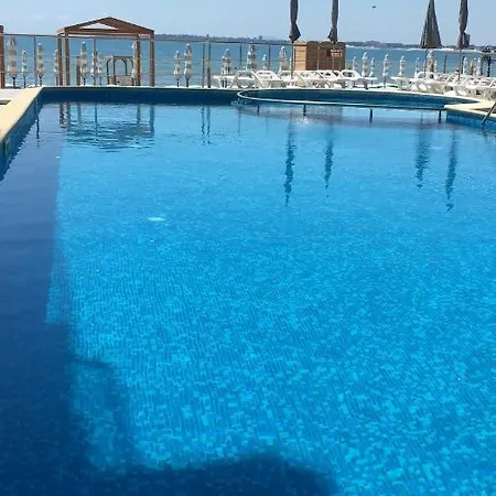 Apartment съни бей *