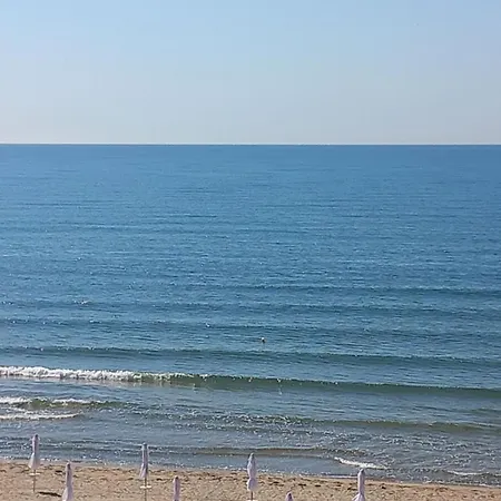 Апартамент съни бей