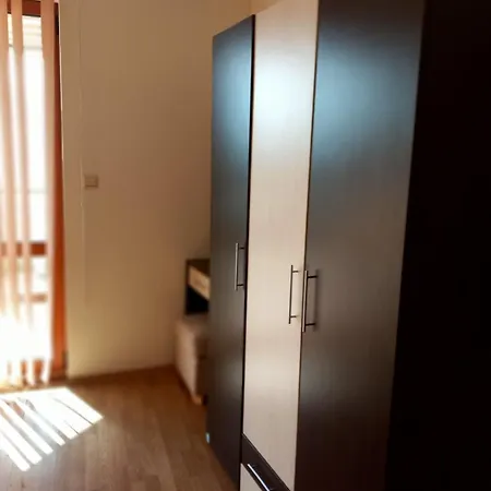 Apartment съни бей